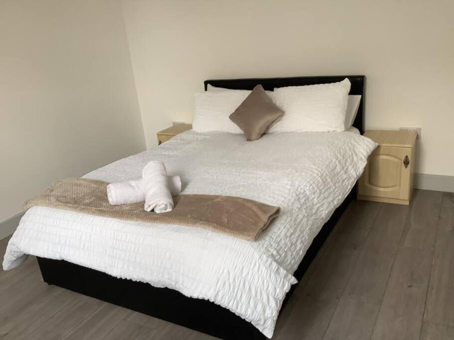 Come And Relax At Greater Grace Desborough Exterior foto