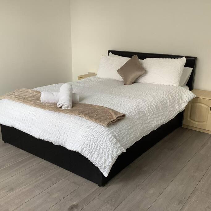 Come And Relax At Greater Grace Desborough Exterior foto